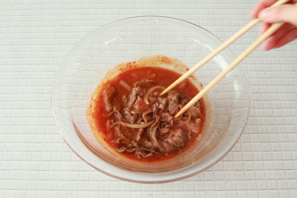 トマトジュース 調味料2つで絶品 ハヤシライス ができる レンジで簡単時短レシピ ラクつく 管理栄養士考案の作り置きレシピサイト