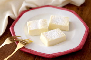 レンジで簡単！　白いチーズケーキ