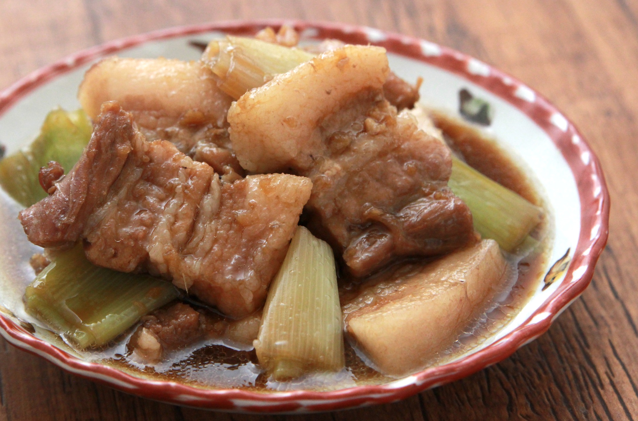 ウラシク　『奏(プロフ確認)様　角煮』 レンジ12分で 豚バラとねぎのほうじ茶角煮 | ラクつく | 管理栄養士